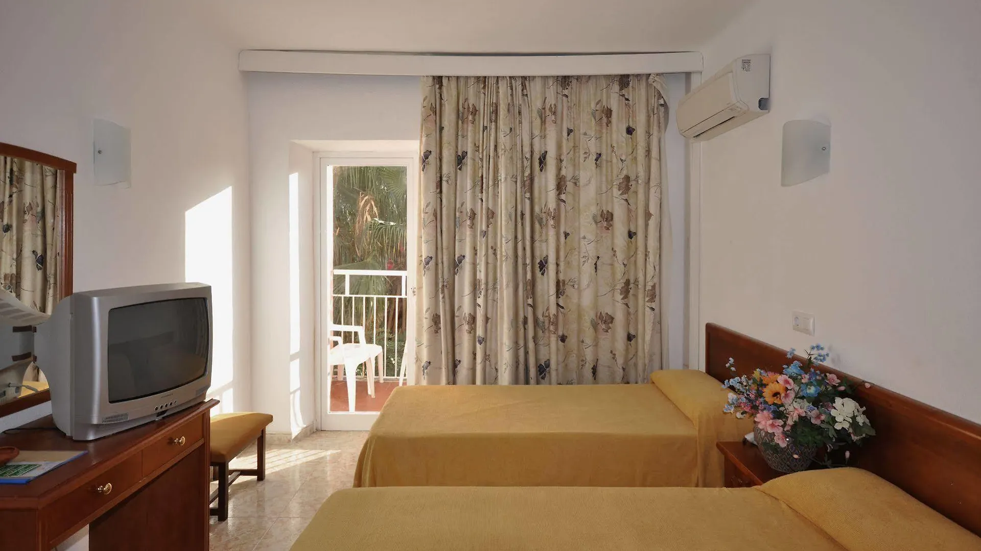 Houm Nets - Adults Only Hotel Playa de Palma  Spanje