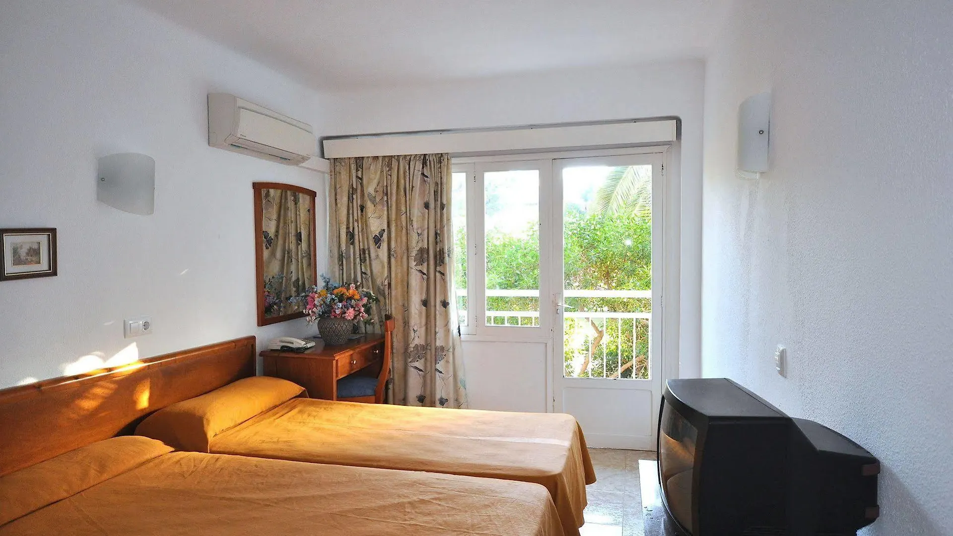 Houm Nets - Adults Only Hotel Playa de Palma  Playa de Palma (Mallorca)